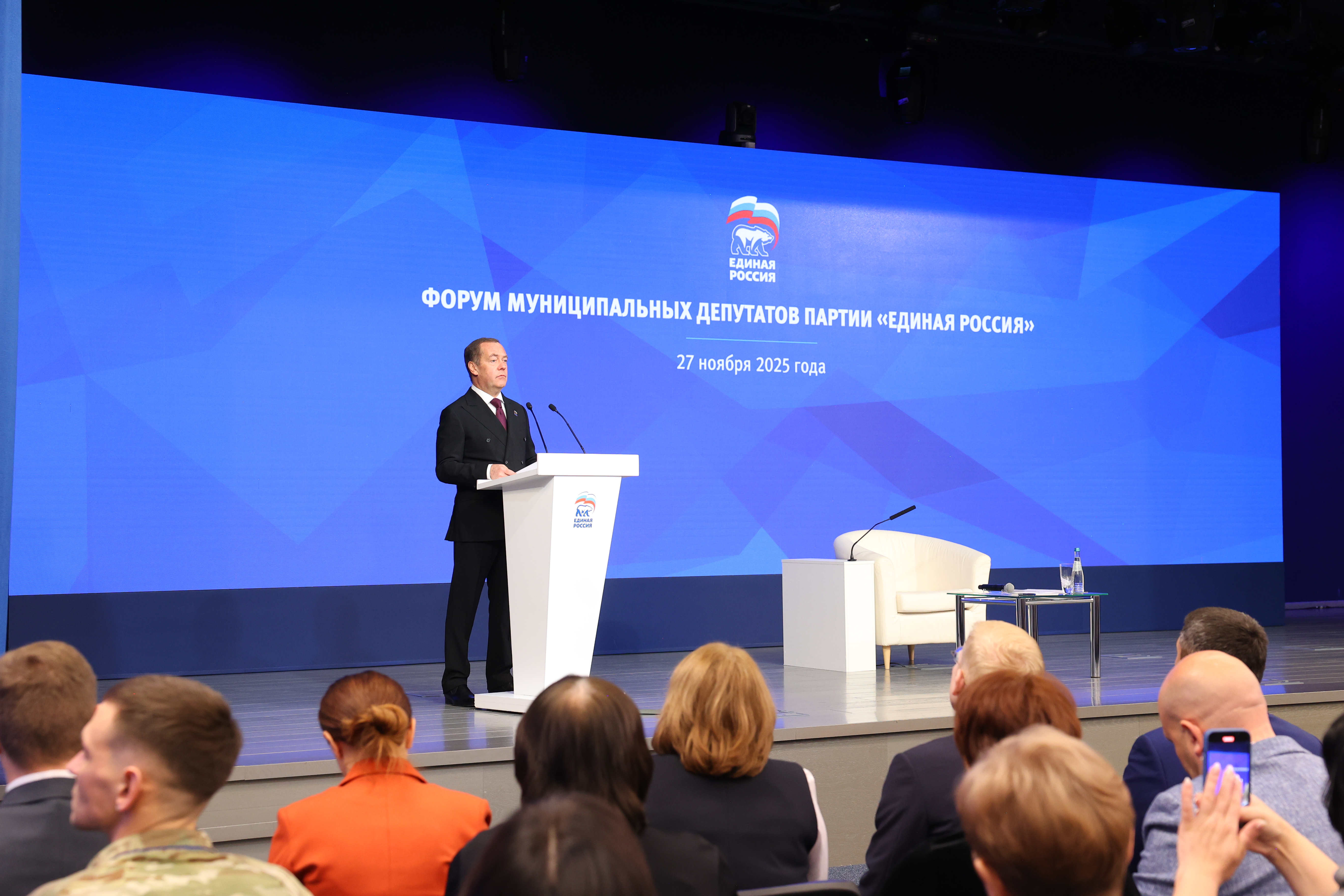 От малых дел к большой стратегии